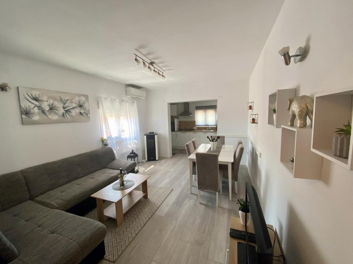 자다르 Apartman Ivica 아파트 외부 사진